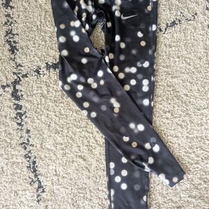 Nike Womens Black and White Dotted Leggings